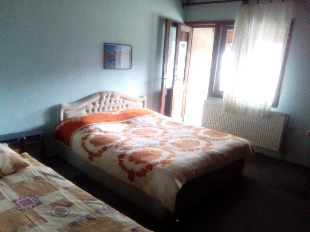 Guesthouse Andrea A Zabljak  Exterior photo